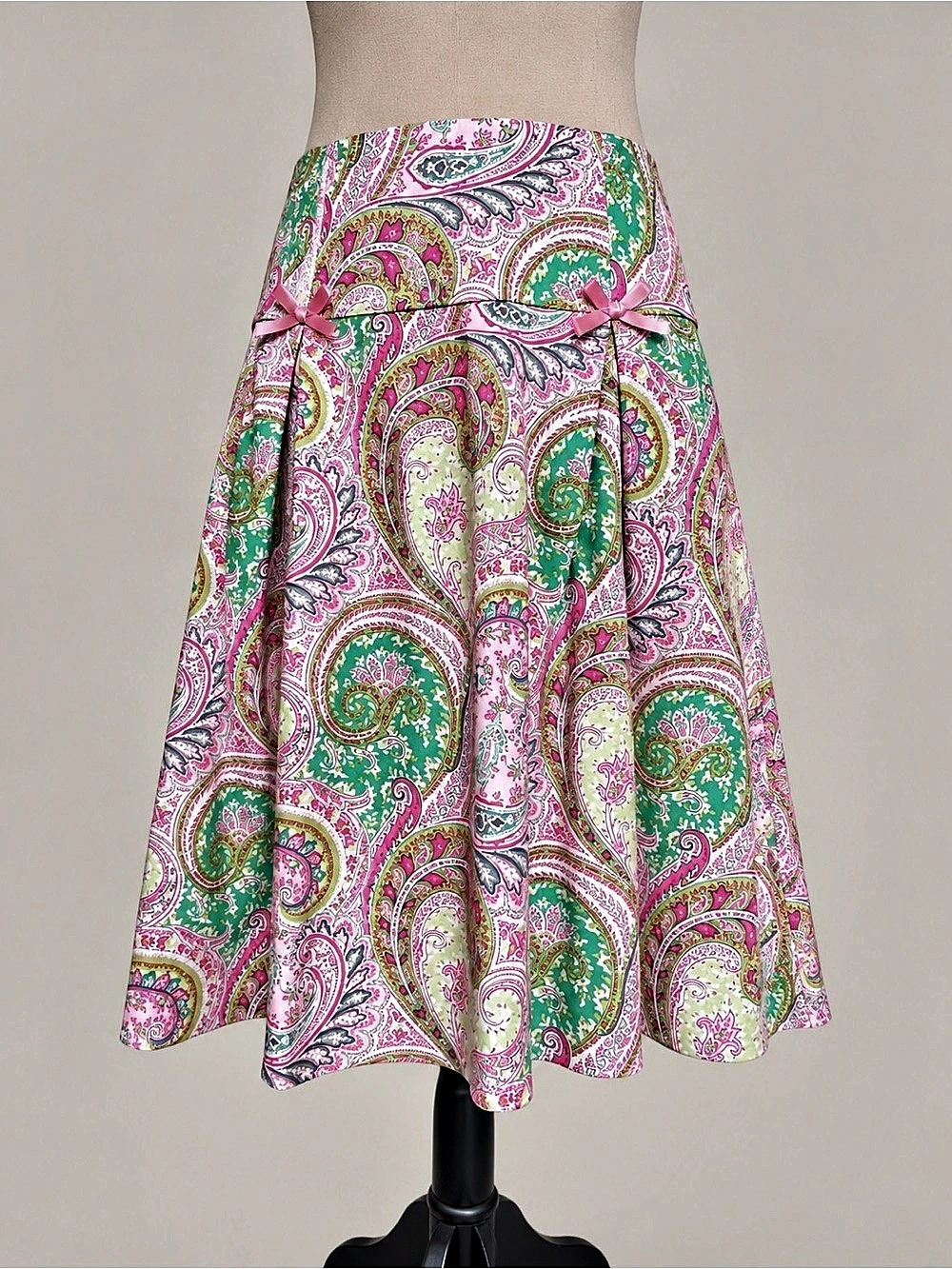 Ninety Womens Size 10 Paisley Skirt Pink Green Bow Pleated A Line Knee Length